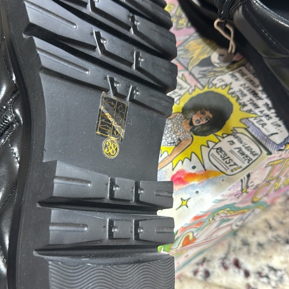 *NEW* JEFFREY CAMPBELL QUILTED BLACK ZIP LOAFER SHOE SIZE 38 - Picture 6 of 9